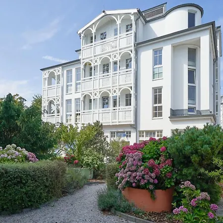 Geschmackvoll Eingerichtete Mit Grossem Balkon In Sellin (Rugen)