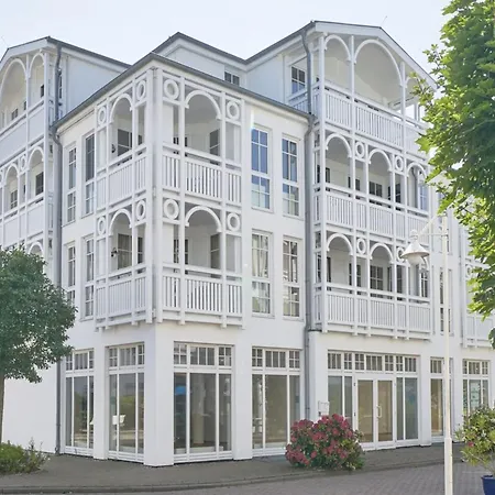 Geschmackvoll Eingerichtete Mit Grossem Balkon In Lejlighed Sellin (Rugen)