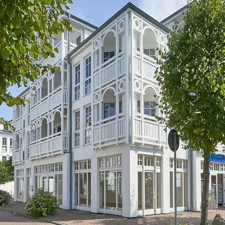 Geschmackvoll Eingerichtete Mit Grossem Balkon In Lejlighed *